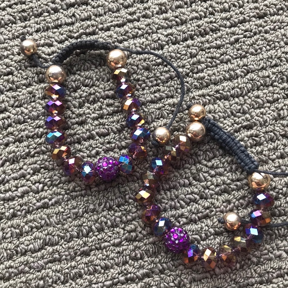 Iridescent pull bracelets